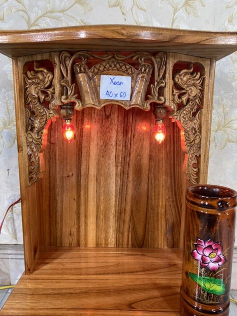 Bàn thờ ông địa gỗ xoan chân quỳ 42x42x60 (Ngang x Sâu x Cao) 